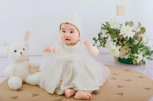成都宝宝几个月抬头
